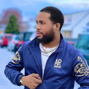 Meet your Posher, Johnson